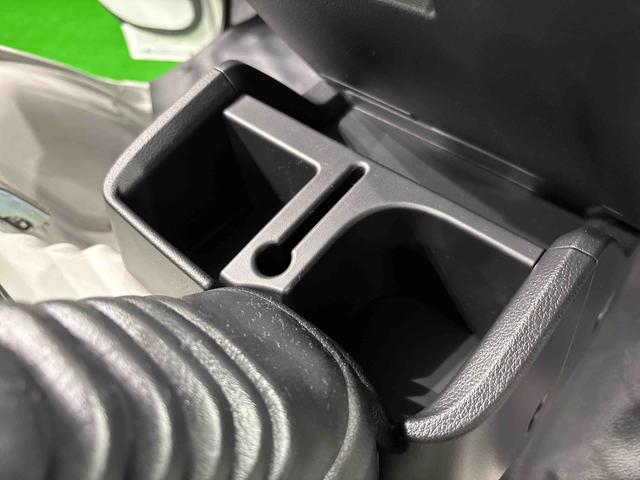 ハイゼットトラックスタンダード　４ＷＤ　オートライト　ＡＭ・ＦＭラジオマニュアルレベリング機能付ハロゲンヘッドランプ　トップシェイドガラス　運転席バニティミラー　　　　マニュアルエアコン　ガードフレーム　スペアタイヤ（広島県）の中古車
