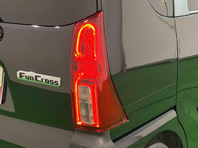 タントファンクロスターボLEDオートライト パワースライドドアウェルカムオープン機能 オート電動格納式ドアミラー 助手席ロングスライド 助手席イージークローザー アルミホイール キーフリーシステム(広島県)の中古車