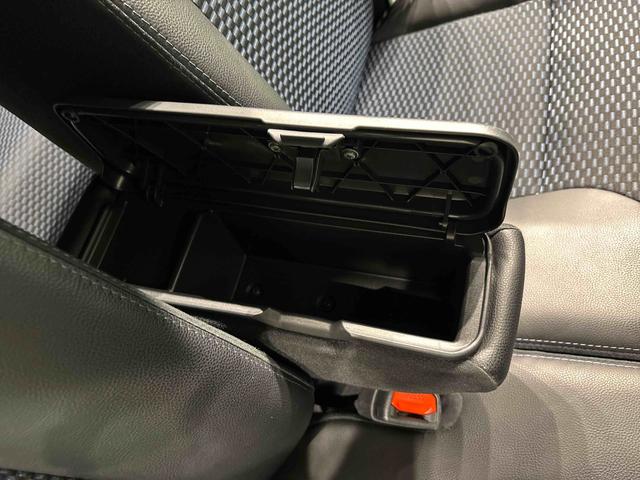 タントカスタムRSLEDオートライト パワースライドドアウェルカムオープン機能 電動パーキングブレーキ 運転席助手席シートヒーター アルミホイール キーフリーシステム オート電動格納式ドアミラー(広島県)の中古車