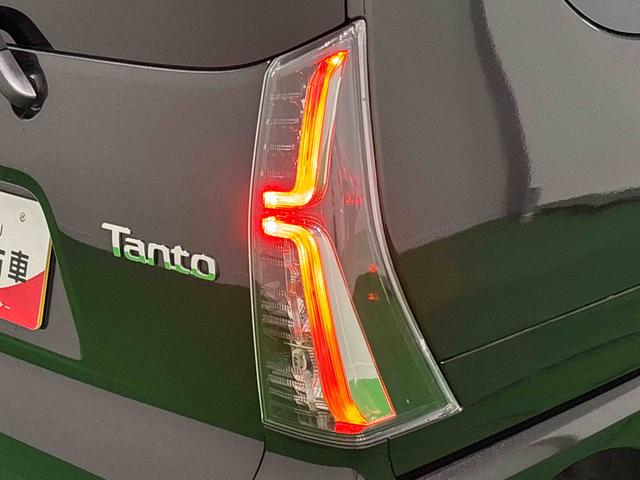 タントカスタムRSLEDオートライト パワースライドドアウェルカムオープン機能 電動パーキングブレーキ 運転席助手席シートヒーター アルミホイール キーフリーシステム オート電動格納式ドアミラー(広島県)の中古車