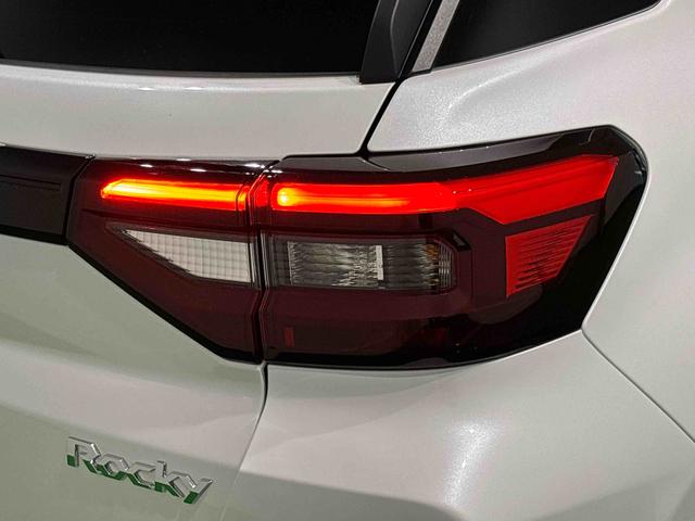 ロッキープレミアムＧ　ＨＥＶ衝突軽減Ｂ　車線逸脱警報システム　電動格納ドアミラー　レーダークルコン　Ａストップ　Ｂカメラ　ＬＥＤヘッドライト　キーフリーシステム　衝突安全ボディ　スマートキー　アルミホイール　盗難防止システム（広島県）の中古車