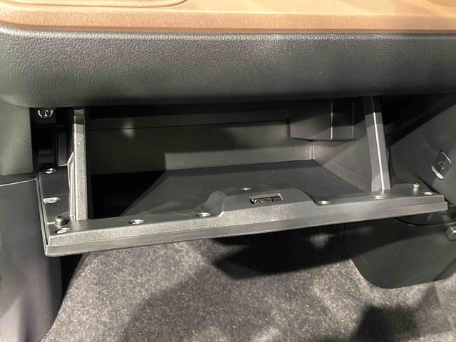 ムーヴキャンバスセオリーGターボ バックカメラ 電動パーキングブレーキLEDオートライト・フォグランプ 電動パーキングブレーキ プッシュボタンスタート セキュリティアラーム バックカメラ 両側パワースライドドアウエルカムオープン機能 オート電動格納式ドアミラー(広島県)の中古車