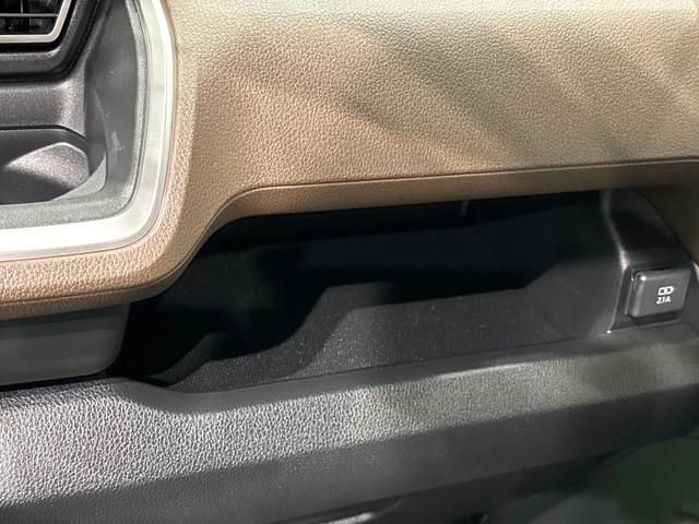 ムーヴＲＳＬＥＤオートライト　オートハイビーム　フロントフォグランプ　運転席／助手席シートヒーター　プッシュボタンスタート　キーフリーシステム　電動パーキングブレーキ　バックカメラ　アルミホイール（広島県）の中古車