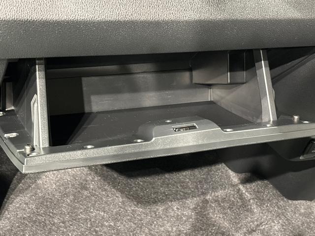ムーヴＲＳＬＥＤオートライト　オートハイビーム　フロントフォグランプ　運転席／助手席シートヒーター　プッシュボタンスタート　キーフリーシステム　電動パーキングブレーキ　バックカメラ　アルミホイール（広島県）の中古車