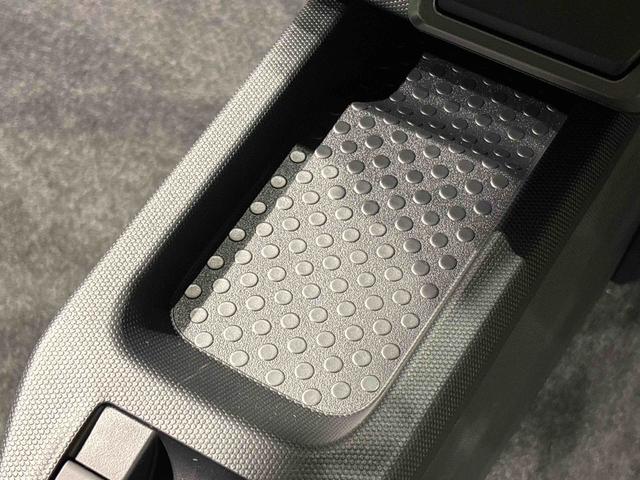 タフトＧターボ　クロムベンチャー　ナビ　バックカメラスカイフィールトップ　クロムパック　メッキパック　シルバーアンダーガーニッシュ　インテリアアクセント　ＬＥＤオートハイビーム＆フォグランプ　電動パーキングブレーキ　バックカメラ　アルミホイール（広島県）の中古車