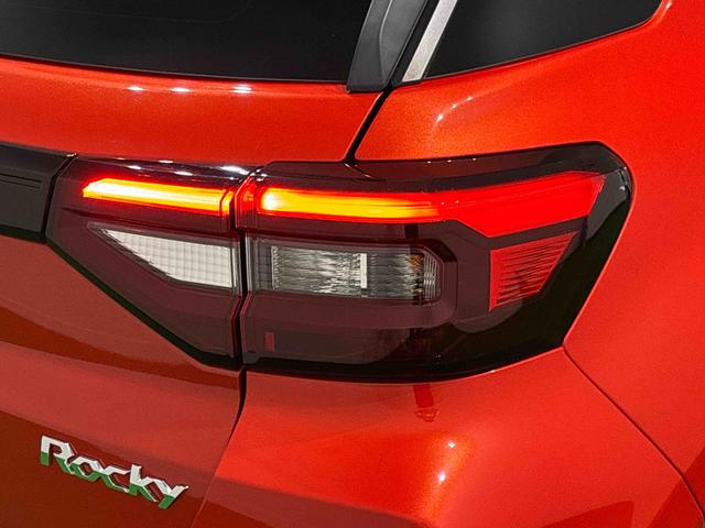 ロッキープレミアムG HEV 9インチディスプレイオーディオ ETCパノラマ ドラレコ LEDヘッドランプ・フォグランプ 全車速追従機能付アダプティブクルーズコントロール レーンキープコントロール ブラインドスポットモニター アルミホイール シートヒーター(広島県)の中古車