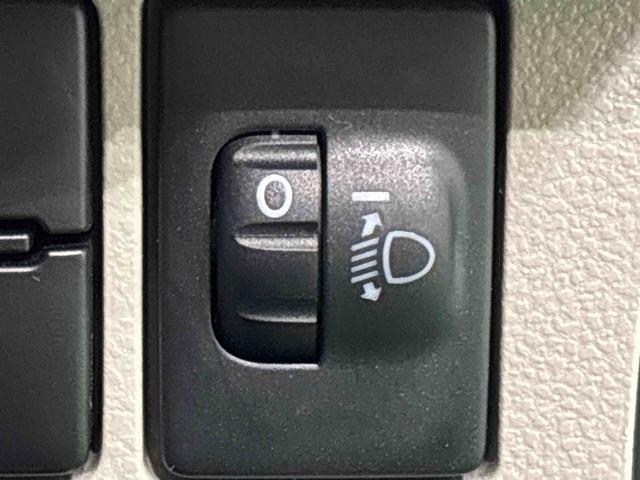 ムーヴＸリミテッド　ＳＡIII　ナビ　バックカメラ　ＥＴＣ運転席シートヒーター　アルミホイール　オートライト　プッシュボタンスタート　セキュリティアラーム　キーフリーシステム　オート電動格納式ドアミラー　シートリフター（広島県）の中古車