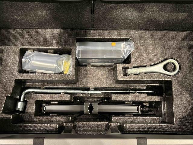 タフトＧ　ダーククロムベンチャー　バックモニター　シートヒータースカイフィールトップ　クロムパック　メッキパック　シルバーアンダーガーニッシュ　インテリアアクセント　ＬＥＤオートライト＆フォグランプ　電動パーキングブレーキ　バックカメラ　アルミホイール（広島県）の中古車