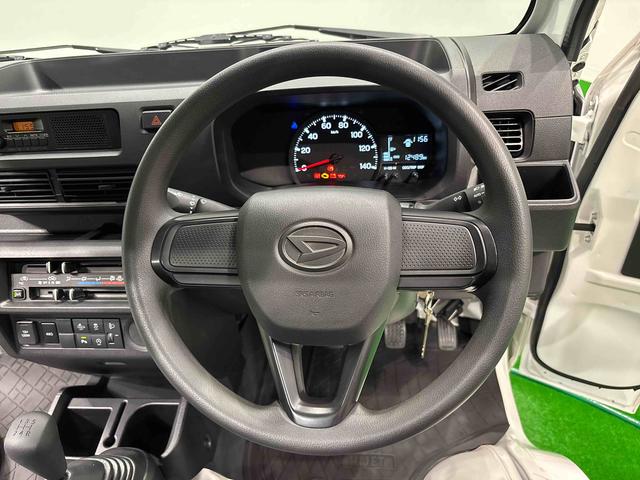 ハイゼットトラックスタンダード　４ＷＤ　ＭＴ３方開リヤゲート　マルチユーティリティフック　ＡＭＦＭラジオ　スペアタイヤ　サンバイザー　バッテリーカバー　スチールホイール　ハロゲンヘッドランプ　１オナ　パワーステ　衝突軽減装置　Ｗエアバック（広島県）の中古車