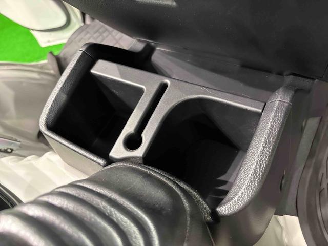 ハイゼットトラックスタンダード　４ＷＤ　ＭＴ３方開リヤゲート　マルチユーティリティフック　ＡＭＦＭラジオ　スペアタイヤ　サンバイザー　バッテリーカバー　スチールホイール　ハロゲンヘッドランプ　１オナ　パワーステ　衝突軽減装置　Ｗエアバック（広島県）の中古車