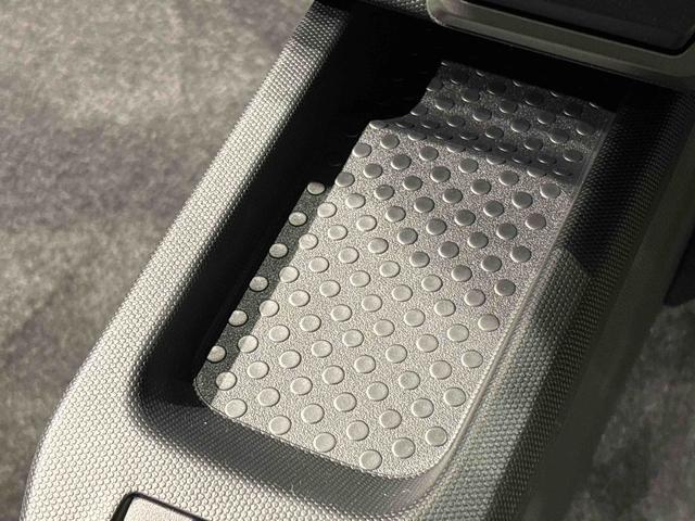 タフトG クロムベンチャー バックモニター 電動パーキングブレーキスカイフィールトップ クロムパック メッキパック シルバーアンダーガーニッシュ インテリアアクセント LEDオートライト&フォグランプ 電動パーキングブレーキ バックカメラ アルミホイール(広島県)の中古車