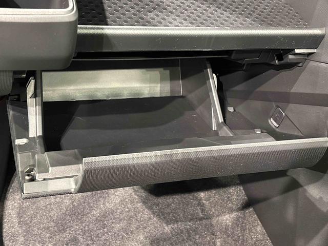 タフトG クロムベンチャー バックモニター 電動パーキングブレーキスカイフィールトップ クロムパック メッキパック シルバーアンダーガーニッシュ インテリアアクセント LEDオートライト&フォグランプ 電動パーキングブレーキ バックカメラ アルミホイール(広島県)の中古車