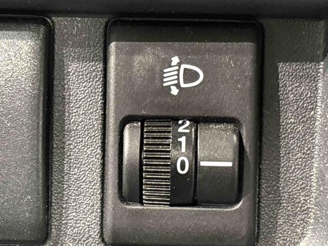 ミニキャブトラックみのり 4WD 5MT車 ハロゲンヘッドライト 作業灯AM/FMラジオ マニュアルエアコン スペアタイヤ(広島県)の中古車