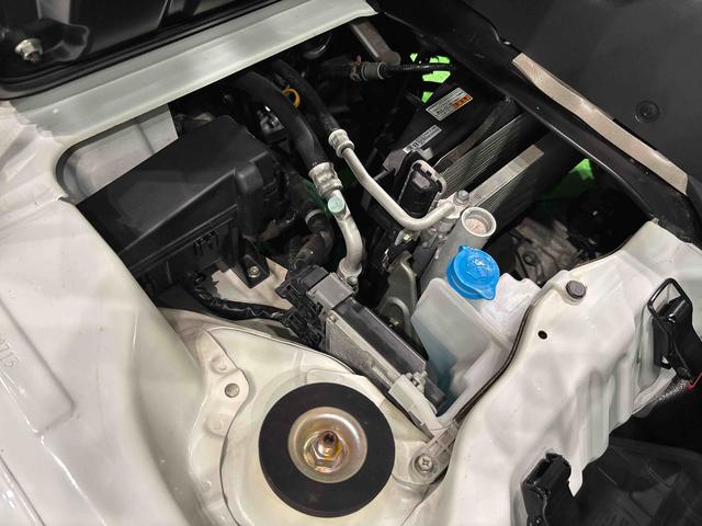 ミニキャブトラックみのり 4WD 5MT車 ハロゲンヘッドライト 作業灯AM/FMラジオ マニュアルエアコン スペアタイヤ(広島県)の中古車