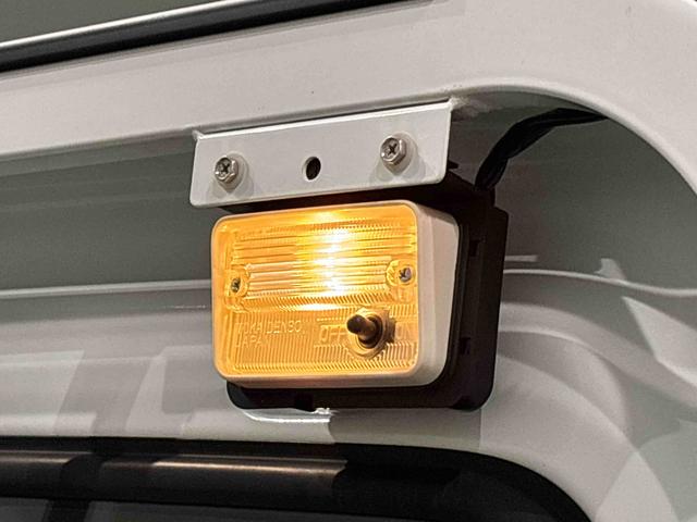 ミニキャブトラックみのり 4WD 5MT車 ハロゲンヘッドライト 作業灯AM/FMラジオ マニュアルエアコン スペアタイヤ(広島県)の中古車