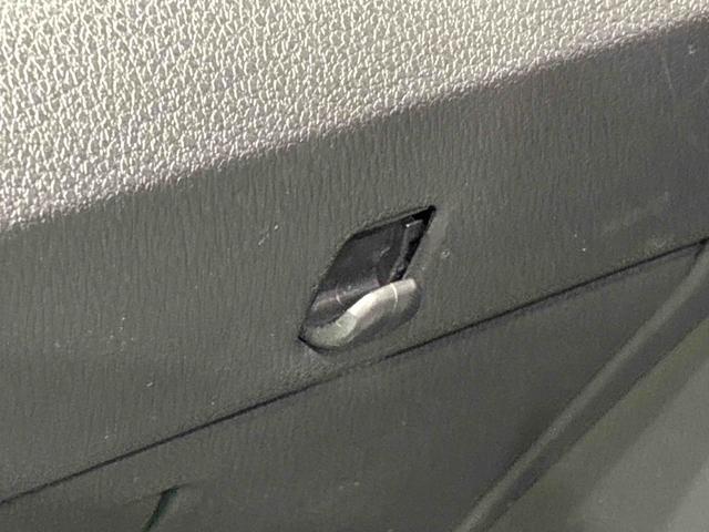 ハイゼットトラックスタンダード オートライト マニュアルエアコンLEDヘッドランプ トップシェイドガラス 運転席SRSエアバック バックソナー 電動式パワーステアリング AM/FMラジオ あゆみ板掛けテールゲート VSC&TRC(広島県)の中古車
