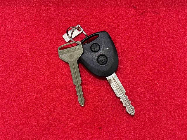 ミライースＸ　ＳＡIIIＬＥＤヘッドランプ　セキュリティアラーム　コーナーセンサー　１４インチフルホイールキャップ　キーレスエントリー　電動格納式ドアミラー　ショツピングフック　マニュアルエアコン（広島県）の中古車