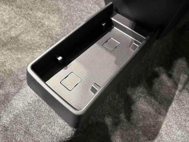 ミライースＸ　ＳＡIII電動ミラー　車線逸脱防止　Ｉストップ　助手席エアバッグ　衝突安全ボディ　ハイビームアシスト　キーフリーシステム　ＬＥＤヘッドライト　Ｂカメラ　横滑り防止機能　運転席エアバッグ　ＡＢＳ　オートライト（広島県）の中古車