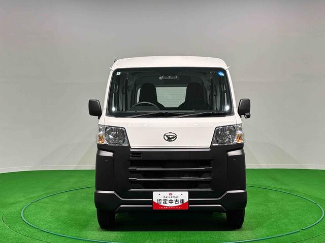 ハイゼットカーゴスペシャル　４ＷＤ　ＡＭ／ＦＭラジオ　予防安全機能スマアシマニュアルエアコン　フロントパワーウインドー　オートライト　アシストグリップ　サンバイザー　ショツピングフック　ハイマウントストップランプ　ハロゲンランプ　スチールホイール　テンパータイヤ（広島県）の中古車