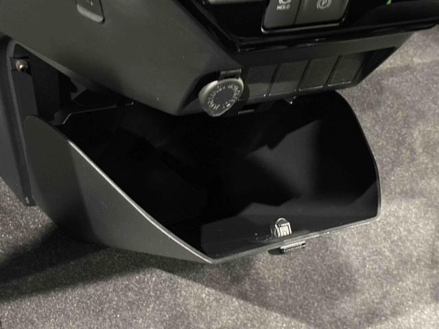 トールカスタムG 9インチディスプレイオーディオ キーフリー純正ナビ装着用アップグレードパック 両側電動スライドドア 全車速追従機能付ACC 電動パーキングブレーキ+オートホールドブレーキ機能 格納式リヤドアサンシェード(広島県)の中古車