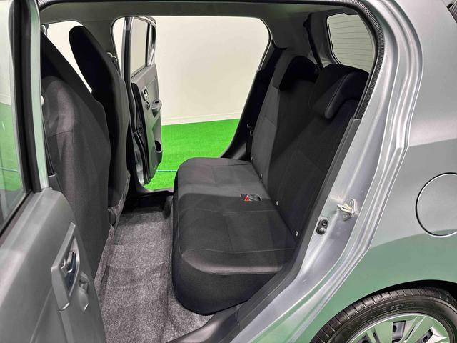 ミライースX SAIIILEDヘッドランプ セキュリティアラーム コーナーセンサー 14インチフルホイールキャップ キーレスエントリー 電動格納式ドアミラー ショツピングフック マニュアルエアコン(広島県)の中古車