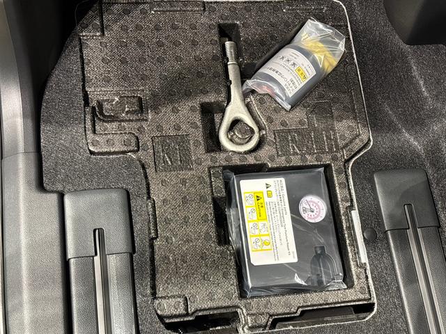 タントファンクロスターボリミテッドＬＥＤオートライト　パワースライドドアウェルカムオープン機能　電動パーキングブレーキ　運転席助手席シートヒーター　アルミホイール　キーフリーシステム　　オート電動格納式ドアミラー（広島県）の中古車