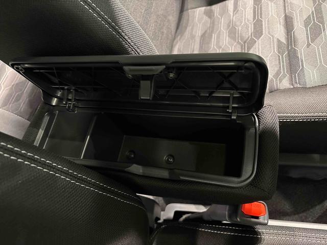 タフトG クロムベンチャー 運転席・助手席シートヒーター純正ナビ装着用アップグレードパック 全車速追従機能付ACC 運転席シートリフター チルトステアリング 電動パーキングブレーキ+オートホールドブレーキ機能 LEDヘッドランプ キーフリーシステム(広島県)の中古車