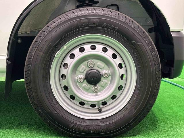 ハイゼットカーゴＤＸ　４ＷＤ　オートライト　リヤスモークガラス　キーレスハロゲンヘッドランプ　キーレスエントリー　オーバーヘッドシェルフ　荷室ランプ　ＡＭ・ＦＭラジオ　テンパータイヤ　スチールホイール　マニュアルエアコン（広島県）の中古車
