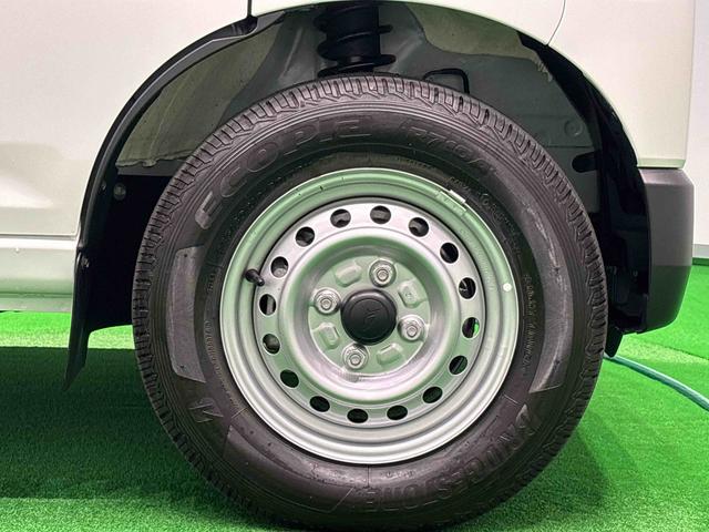 ハイゼットカーゴＤＸ　４ＷＤ　ラジオ付き保証継承・令和７年式・スマートアシスト・オートライト・パワーウィンドウ・コーナーセンサー・マニュアルエアコン・キーレスエントリー・多収納・ドリンクホルダー・リヤワイパー・ジャッキ・ハロゲンヘッドライト（広島県）の中古車