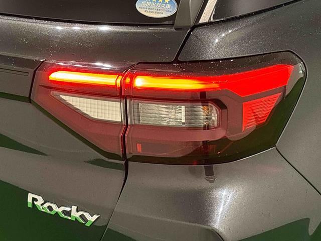 ロッキーG ディスプレイオーディオ パノラマモニター対応LEDヘッドランプ・フォグランプ 全車速追従機能付アダプティブクルーズコントロール レーンキープコントロール 17インチアルミホイール シートヒーター プッシュボタンスタート(広島県)の中古車