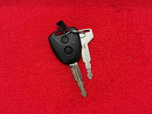 ミライースX リミテッドSAIIILEDヘッドランプ セキュリティアラーム コーナーセンサー 14インチフルホイールキャップ キーレスエントリー 電動格納式ドアミラー ショツピングフック マニュアルエアコン(広島県)の中古車