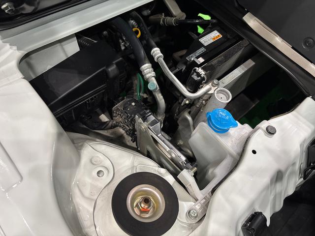 ＮＴ１００クリッパートラックＤＸハロゲンヘッドランプ　トップシェイドガラス　運転席バニティミラー　ＡＭ・ＦＭラジオ　マニュアルエアコン　ガードフレーム　スペアタイヤ（広島県）の中古車