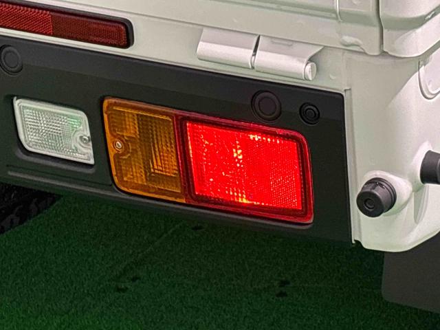 ハイゼットトラックスタンダード　４ＷＤ　令和８年式　ラジオ付き４ＷＤ　保証継承あり　ラジオ　マニュアルエアコン　スマートアシスト　コーナーセンサー　オートライト　ショッピングフック　スペアタイヤ　ハロゲンヘッドライト　ヘッドライト角度調整　スペアキー　取扱説明書（広島県）の中古車