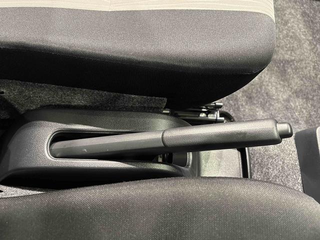 ミライースX SAIIILEDヘッドランプ セキュリティアラーム コーナーセンサー 14インチフルホイールキャップ キーレスエントリー 電動格納式ドアミラー ショツピングフック マニュアルエアコン(広島県)の中古車