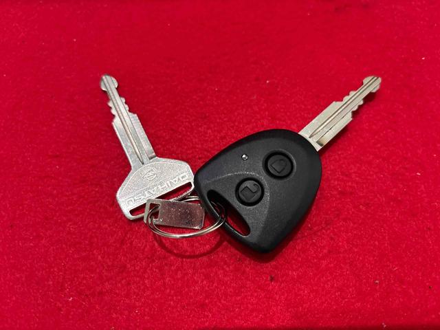 ミライースＸ　ＳＡIII　バックカメラ　コーナーセンサーＬＥＤヘッドランプ　セキュリティアラーム　コーナーセンサー　１４インチフルホイールキャップ　キーレスエントリー　電動格納式ドアミラー　ショツピングフック　マニュアルエアコン（広島県）の中古車
