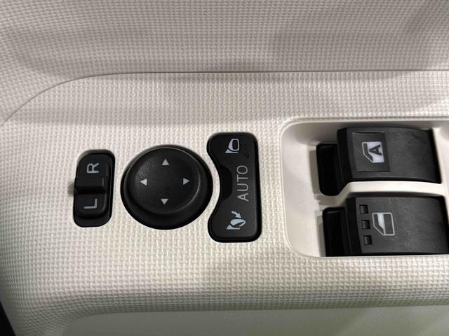 ムーヴキャンバスストライプスＧ　バックモニター対応　電動パーキングブレーキＬＥＤオートライト・フォグランプ　電動パーキングブレーキ　プッシュボタンスタート　セキュリティアラーム　バックカメラ　両側パワースライドドアウエルカムオープン機能　オート電動格納式ドアミラー（広島県）の中古車