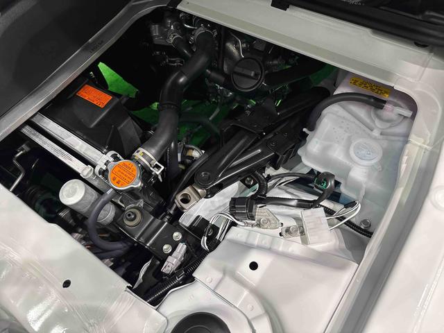 ハイゼットトラックスタンダード　ハロゲンヘッドライト　オートマチック車ハロゲンヘッドランプ　トップシェイドガラス　運転席バニティミラー　ＡＭ・ＦＭラジオ　マニュアルエアコン　ガードフレーム　スペアタイヤ（広島県）の中古車