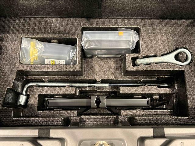 タフトG クロムベンチャー バックモニター 電動パーキングブレーキスカイフィールトップ クロムパック メッキパック シルバーアンダーガーニッシュ インテリアアクセント LEDオートライト&フォグランプ 電動パーキングブレーキ バックカメラ アルミホイール(広島県)の中古車