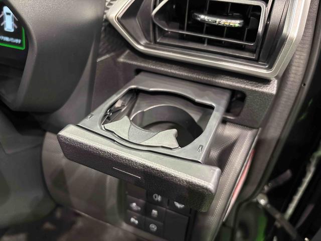 ロッキーＧ　ナビ　パノラマモニター　ドラレコ　ＥＴＣ　ＢＳＭ　ＡＣＣＬＥＤヘッドランプ・フォグランプ　全車速追従機能付アダプティブクルーズコントロール　レーンキープコントロール　１７インチアルミホイール　シートヒーター　プッシュボタンスタート（広島県）の中古車
