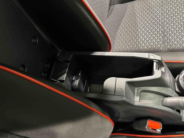 ロッキーＧ　ナビ　パノラマモニター　ドラレコ　ＥＴＣ　ＢＳＭ　ＡＣＣＬＥＤヘッドランプ・フォグランプ　全車速追従機能付アダプティブクルーズコントロール　レーンキープコントロール　１７インチアルミホイール　シートヒーター　プッシュボタンスタート（広島県）の中古車