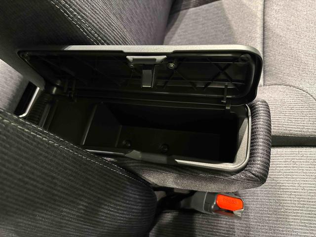 ムーヴG 4WD キーフリーシステム プッシュボタンスタートバックカメラ 左側ウエルカムオープン機能付パワースライドドア 電動格納式ドアミラー オートエアコン ステアリングスイッチ 電動パーキングブレーキ サイドエアーバッグ LEDヘッドランプ&フォグランプ(広島県)の中古車