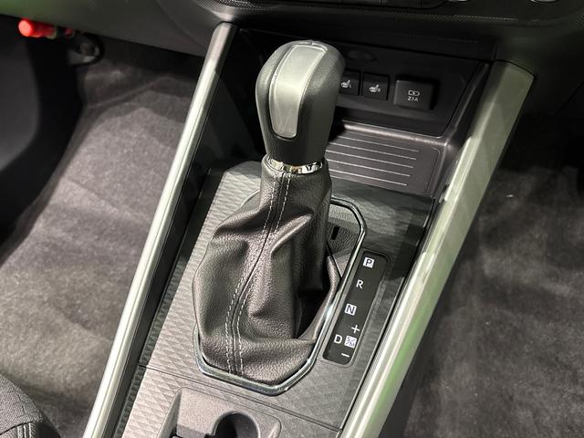 ロッキープレミアムＧＬＥＤヘッドランプ・フォグランプ　全車速追従機能付アダプティブクルーズコントロール　レーンキープコントロール　ブラインドスポットモニター　１７インチアルミホイール　シートヒーター（広島県）の中古車
