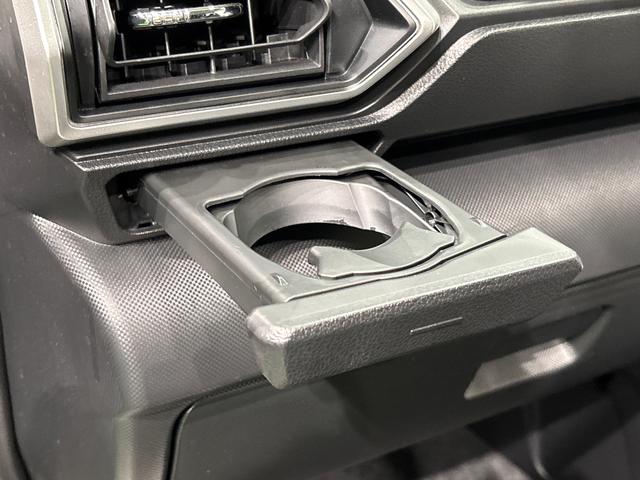 ロッキープレミアムＧＬＥＤヘッドランプ・フォグランプ　全車速追従機能付アダプティブクルーズコントロール　レーンキープコントロール　ブラインドスポットモニター　１７インチアルミホイール　シートヒーター（広島県）の中古車