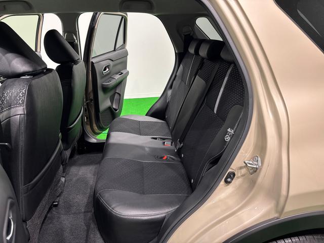 ロッキープレミアムＧＬＥＤヘッドランプ・フォグランプ　全車速追従機能付アダプティブクルーズコントロール　レーンキープコントロール　ブラインドスポットモニター　１７インチアルミホイール　シートヒーター（広島県）の中古車