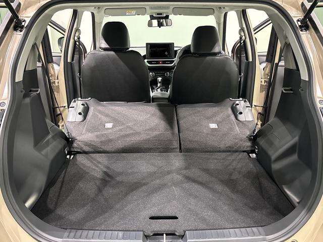 ロッキープレミアムＧＬＥＤヘッドランプ・フォグランプ　全車速追従機能付アダプティブクルーズコントロール　レーンキープコントロール　ブラインドスポットモニター　１７インチアルミホイール　シートヒーター（広島県）の中古車
