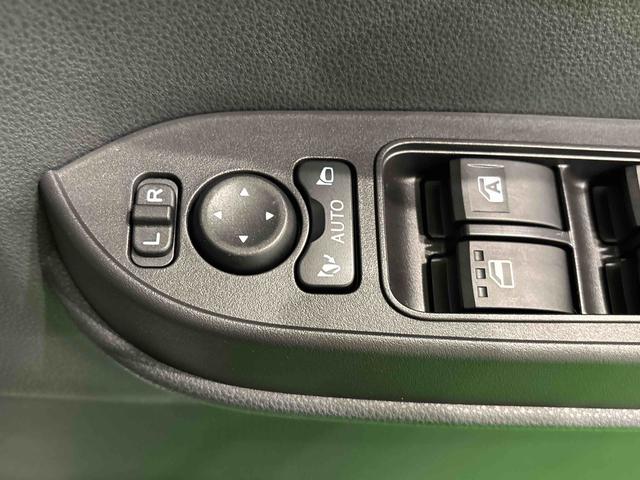 タントファンクロスターボ　両側パワースライドドア　バックカメラ付きＬＥＤオートライト　パワースライドドアウェルカムオープン機能　電動パーキングブレーキ　運転席助手席シートヒーター　アルミホイール　キーフリーシステム　　オート電動格納式ドアミラー（広島県）の中古車