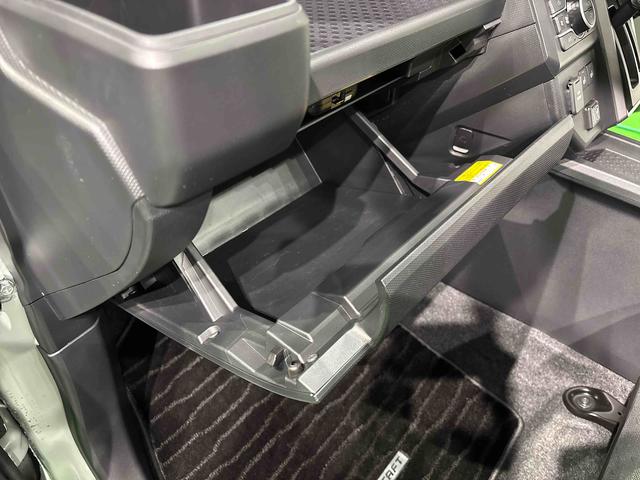 タフトG ダーククロムベンチャー 純正ナビゲーション ETCパノラマモニター対応純正ナビ装着用アップグレードパック ドライブレコーダー 運転席・助手席シートヒーター 電動パーキングブレーキ+オートホールドブレーキ機能 オートライト キーフリーシステム(広島県)の中古車