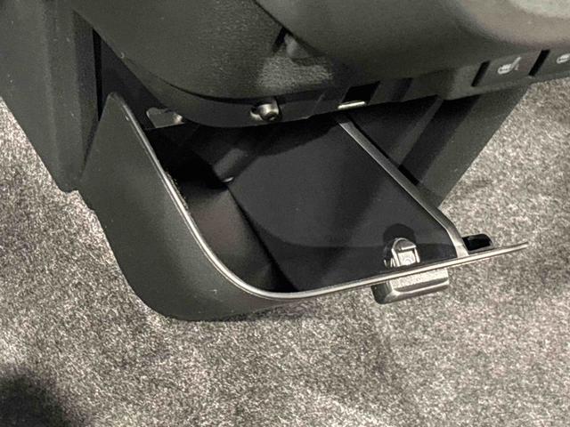 ムーヴキャンバスストライプスＧ　運転席・助手席シートヒーター　キーフリー純正ナビ装着用アップグレードパック　電動パーキングブレーキ＋オートホールドブレーキ機能　オートライト　ＬＥＤヘッドランプ　運転席シートリフター　チルトステアリング（広島県）の中古車