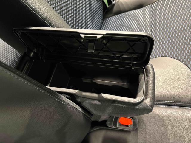 タントカスタムRS 9インチディスプレイオーディオ パノラマETC LEDオートライト パワースライドドアウェルカムオープン機能 電動パーキングブレーキ 運転席助手席シートヒーター アルミホイール キーフリーシステム オート電動格納式ドアミラー(広島県)の中古車