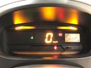 パワーウィンドウ　マニュアルエアコン　ホイールキャップ　引き上げ式サイドブレーキ　アイドリングストップ機能付き（広島県）の中古車
